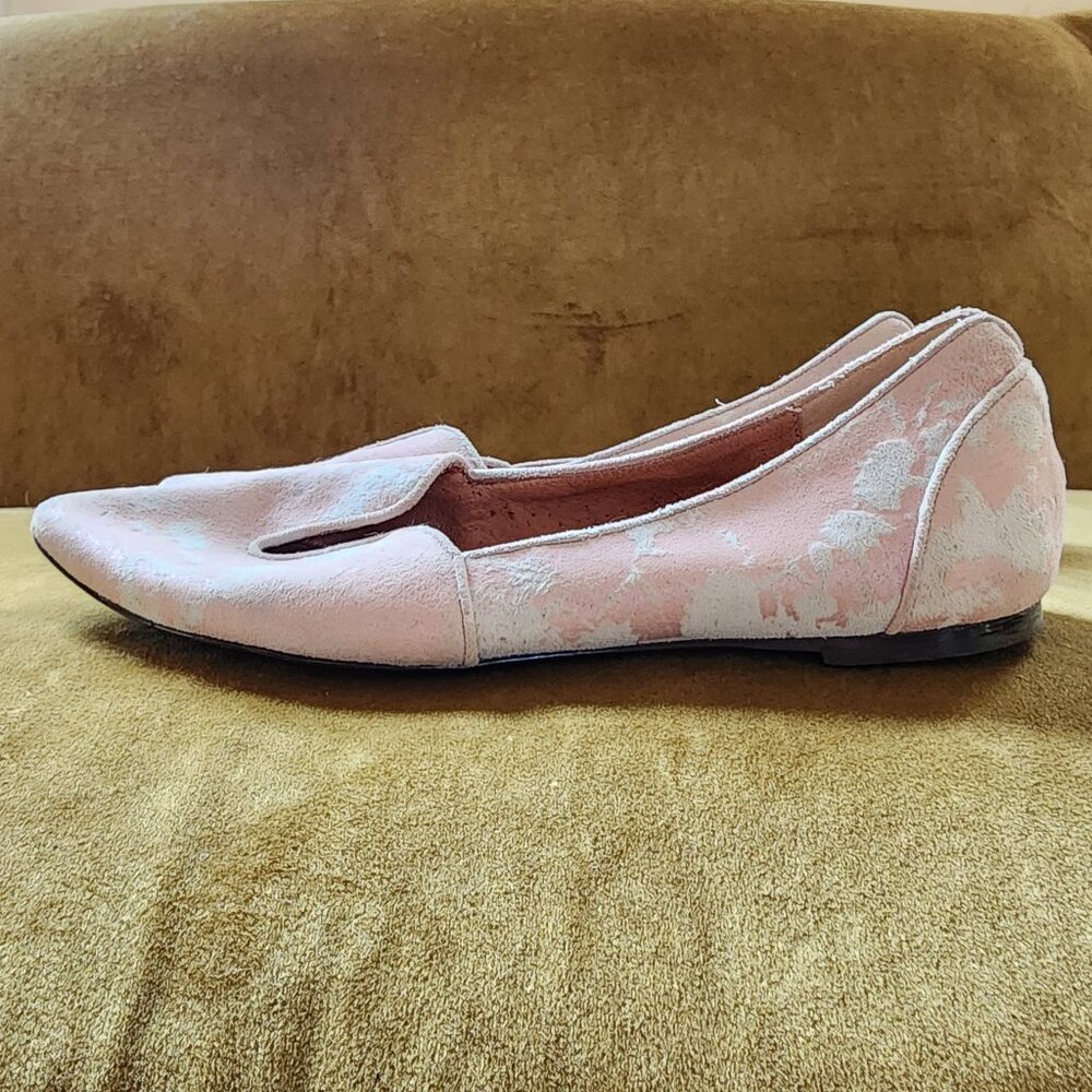 Gee Wawa from Anthropologie pink flats with gold flecks size 8